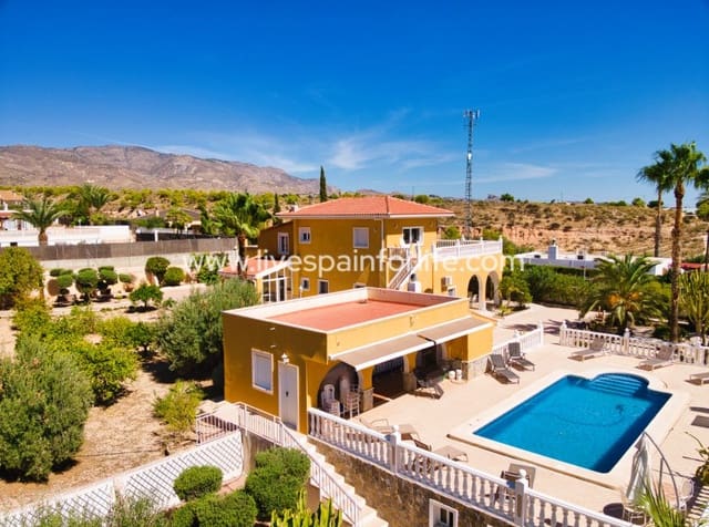 6 slaapkamer Finca/Landhuis te koop in Albatera met zwembad garage - € 485.000 (Ref: 10098927)