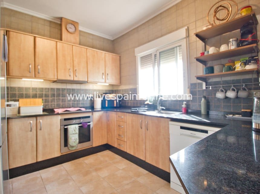 3 soverom Finca/Herregård til salgs i La Murada med svømmebasseng - € 260 000 (Ref: 10098930)