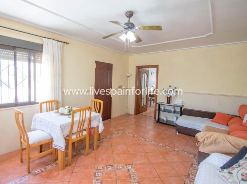 Finca/Casa Rural de 4 habitaciones en Albatera en venta con piscina garaje - 349.999 € (Ref: 10100498)