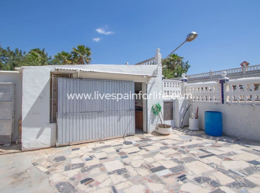 Finca/Casa Rural de 4 habitaciones en Albatera en venta con piscina garaje - 349.999 € (Ref: 10100498)