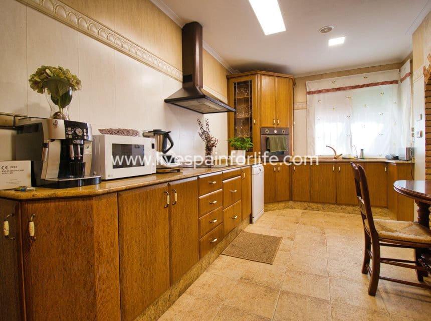 4 slaapkamer Finca/Landhuis te koop in Elche / Elx met zwembad garage - € 799.000 (Ref: 10101043)