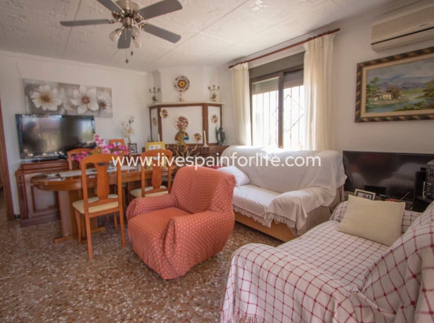 4 slaapkamer Finca/Landhuis te koop in Alicante stad met zwembad garage - € 349.999 (Ref: 10101048)