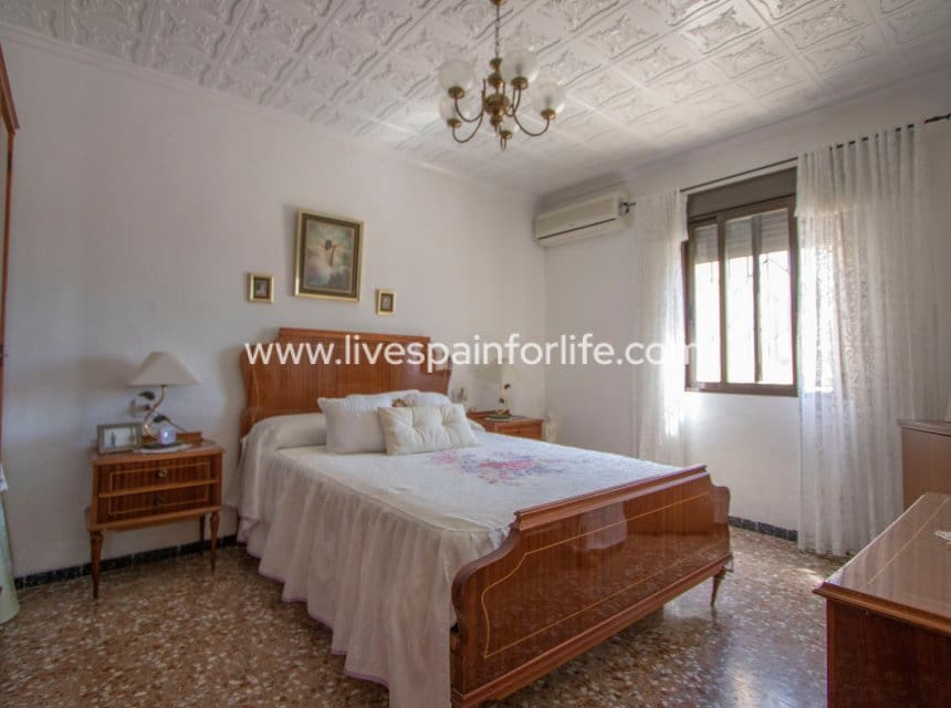 Finca/Casa Rural de 4 habitaciones en Albatera en venta con piscina garaje - 349.999 € (Ref: 10101049)