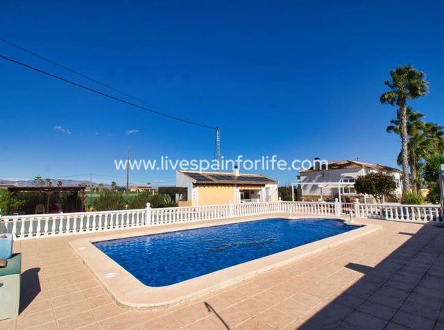 Finca/Casa Rural de 4 habitaciones en Catral en venta con piscina garaje - 369.000 € (Ref: 10112109)