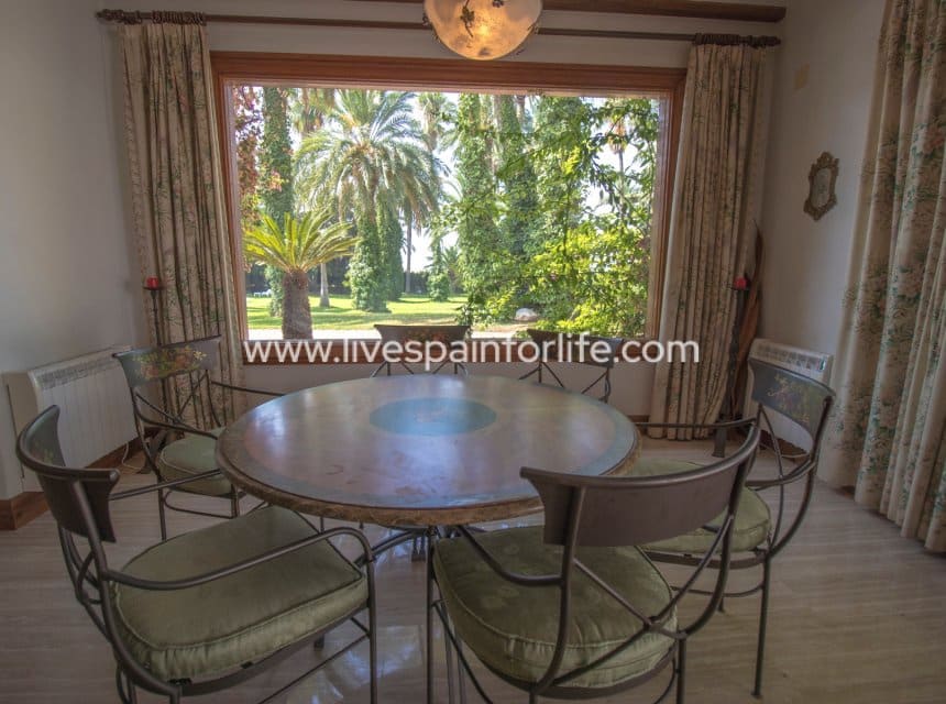 8 bedroom Business for sale in Novelda with pool garage - € 5,000,000 (Ref: 10117474)