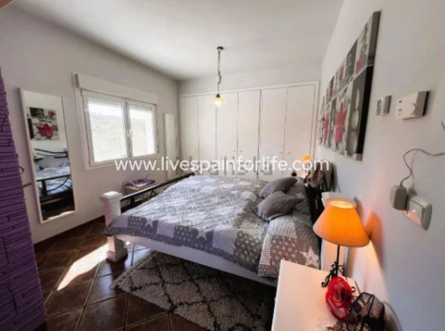 3 soveværelse Finca/Landehus til salg i Alicante by med swimmingpool garage - € 499.000 (Ref: 10120717)