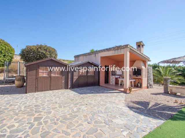 3 soveværelse Finca/Landehus til salg i Alicante by med swimmingpool garage - € 499.000 (Ref: 10120717)