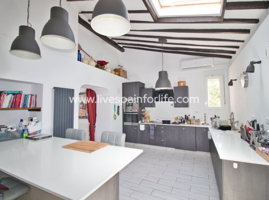 5 chambre Finca/Maison de Campagne à vendre à Pinoso avec piscine garage - 395 000 € (Ref: 10120721)