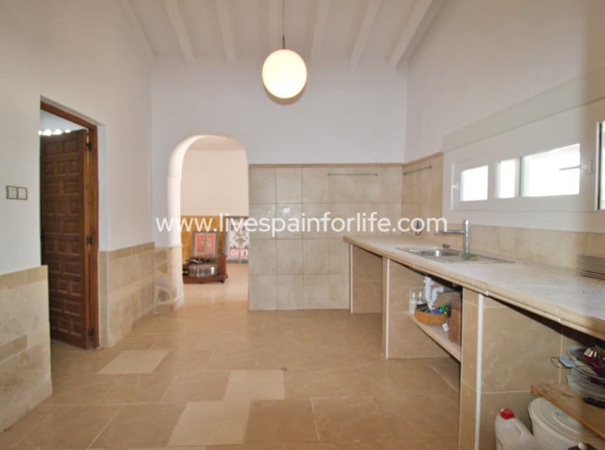 5 chambre Finca/Maison de Campagne à vendre à Pinoso avec piscine garage - 395 000 € (Ref: 10120721)