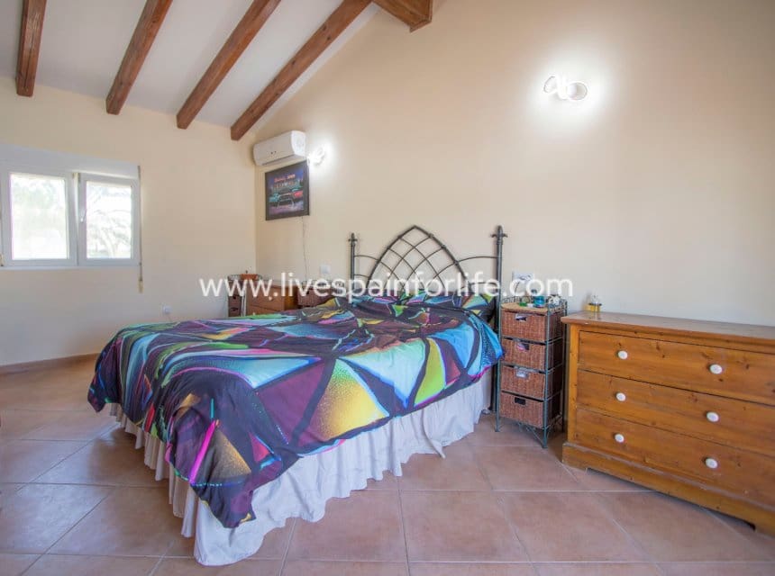 Finca/Casa Rural de 4 habitaciones en Catral en venta con piscina garaje - 440.000 € (Ref: 10120722)