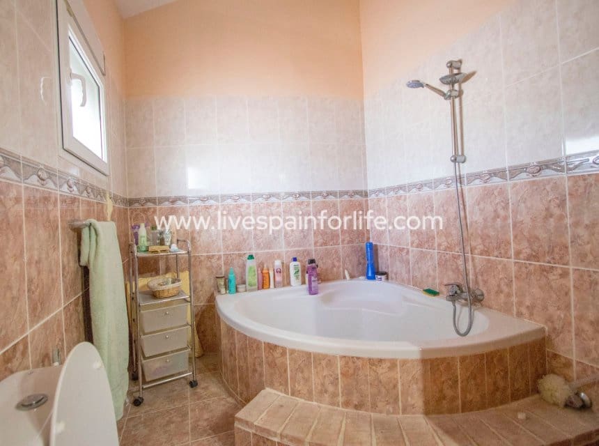 Finca/Casa Rural de 4 habitaciones en Catral en venta con piscina garaje - 440.000 € (Ref: 10120722)