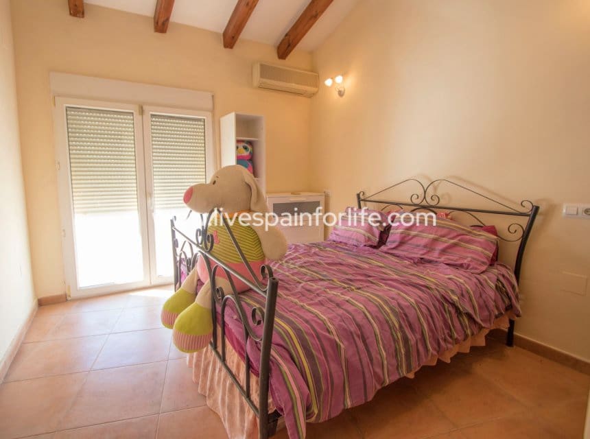 Finca/Casa Rural de 4 habitaciones en Catral en venta con piscina garaje - 440.000 € (Ref: 10120722)