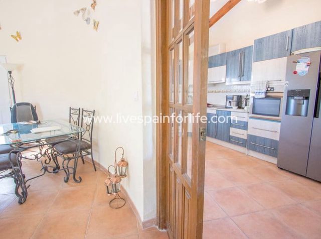Finca/Casa Rural de 4 habitaciones en Catral en venta con piscina garaje - 440.000 € (Ref: 10120722)