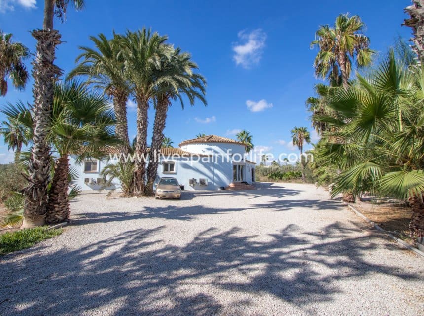 Finca/Casa Rural de 4 habitaciones en Catral en venta con piscina garaje - 440.000 € (Ref: 10120722)