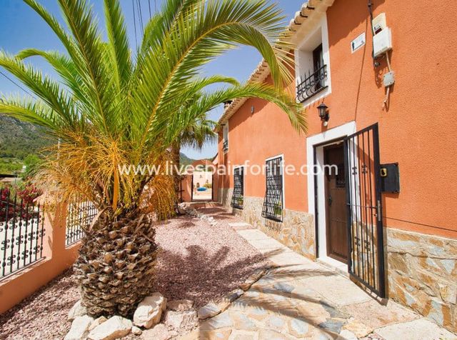 5 bedroom Finca/Country House for sale in La Romana with pool garage - € 545,000 (Ref: 10120725)
