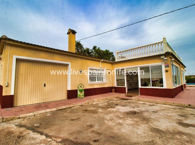 4 slaapkamer Finca/Landhuis te koop in Crevillente / Crevillent met zwembad garage - € 365.000 (Ref: 10120729)