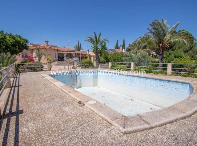 3 bedroom Finca/Country House for sale in Albatera with pool garage - € 349,000 (Ref: 10120738)