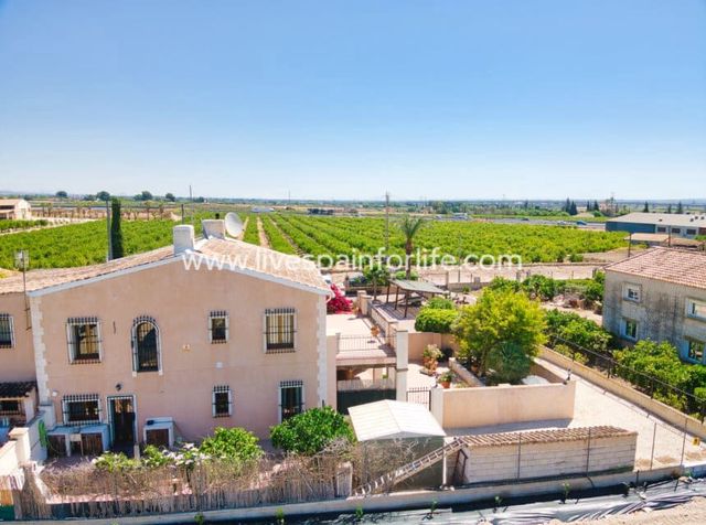 5 chambre Finca/Maison de Campagne à vendre à Albatera avec garage - 299 950 € (Ref: 10120741)