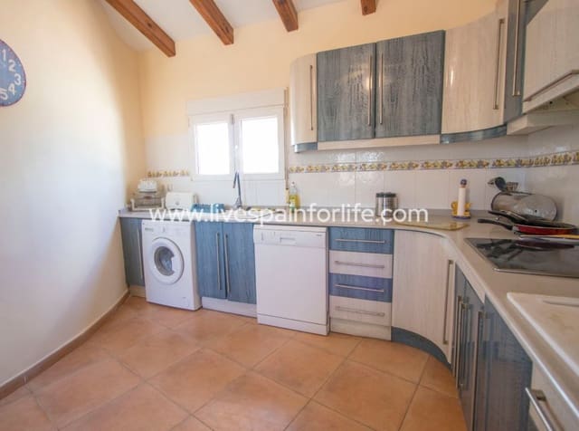 4 soveværelse Finca/Landehus til salg i Catral med swimmingpool garage - € 440.000 (Ref: 10134980)
