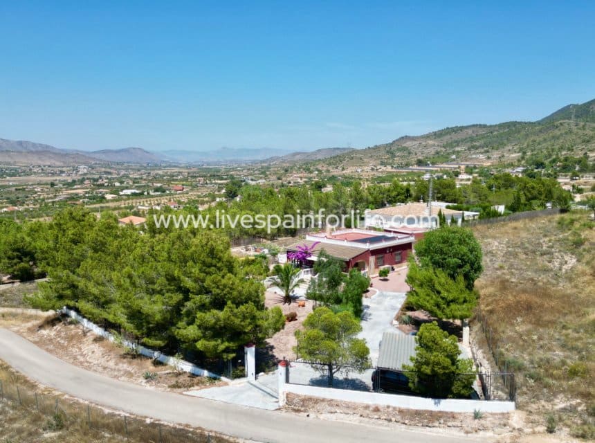 4 slaapkamer Finca/Landhuis te koop in Hondon de los Frailes met zwembad garage - € 339.950 (Ref: 10140280)