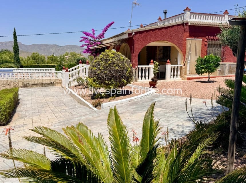 4 slaapkamer Finca/Landhuis te koop in Hondon de los Frailes met zwembad garage - € 339.950 (Ref: 10140280)