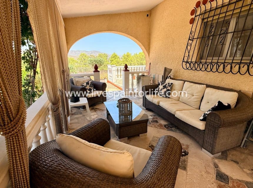 4 slaapkamer Finca/Landhuis te koop in Hondon de los Frailes met zwembad garage - € 339.950 (Ref: 10140280)