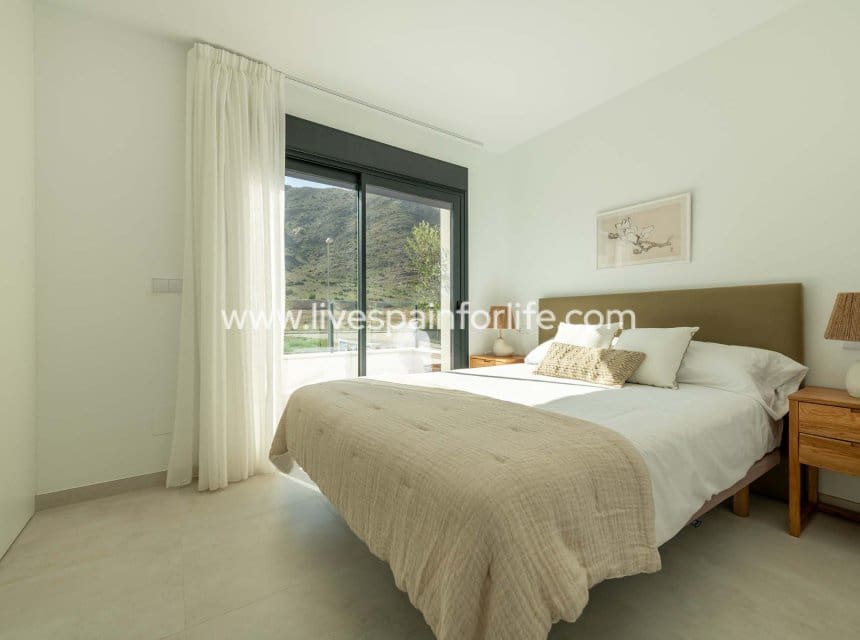 3 bedroom Townhouse for sale in Cox with pool garage - € 223,000 (Ref: 10140281)
