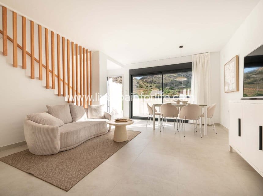 3 bedroom Townhouse for sale in Cox with pool garage - € 223,000 (Ref: 10140281)