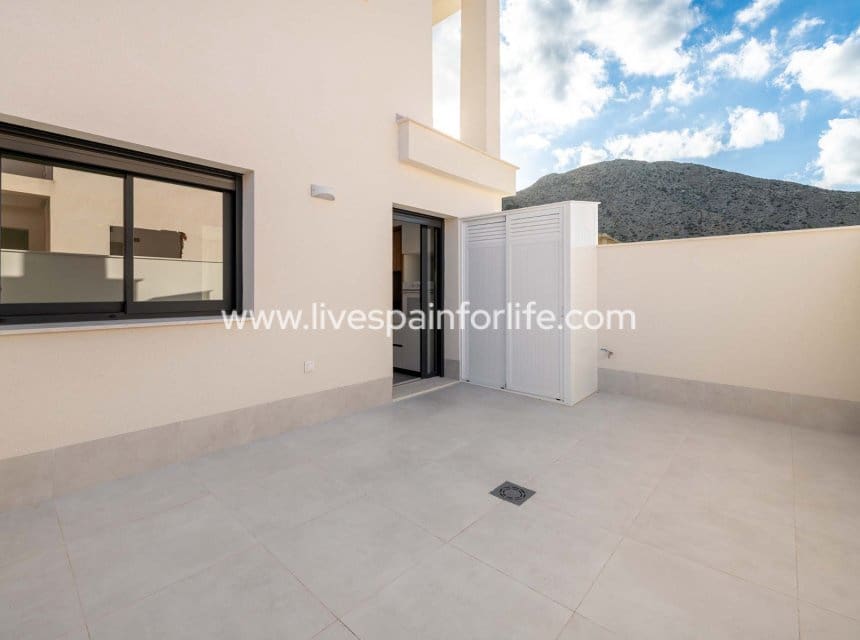 3 bedroom Townhouse for sale in Cox with pool garage - € 223,000 (Ref: 10140281)