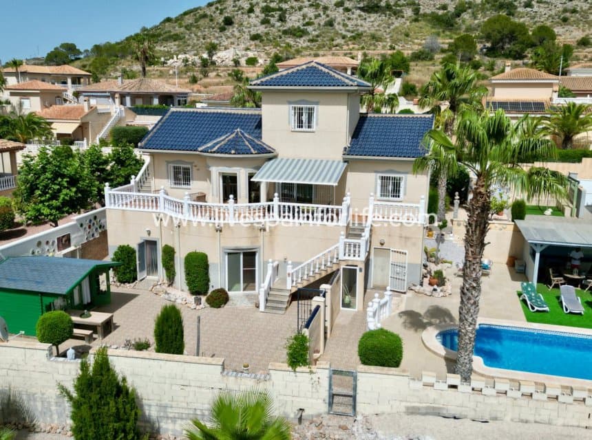 7 bedroom Villa for sale in Hondon de las Nieves with pool garage - € 399,950 (Ref: 10140282)