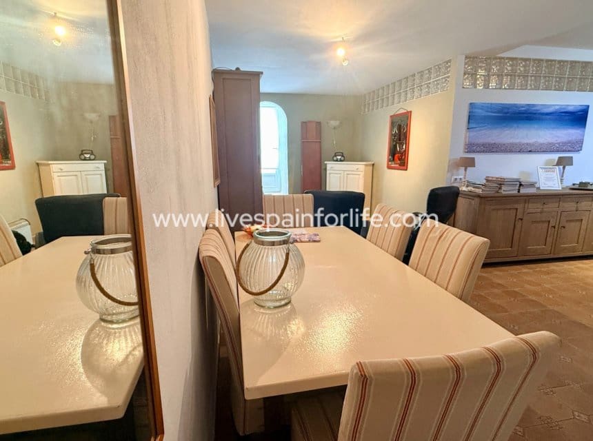 7 bedroom Villa for sale in Hondon de las Nieves with pool garage - € 399,950 (Ref: 10140282)