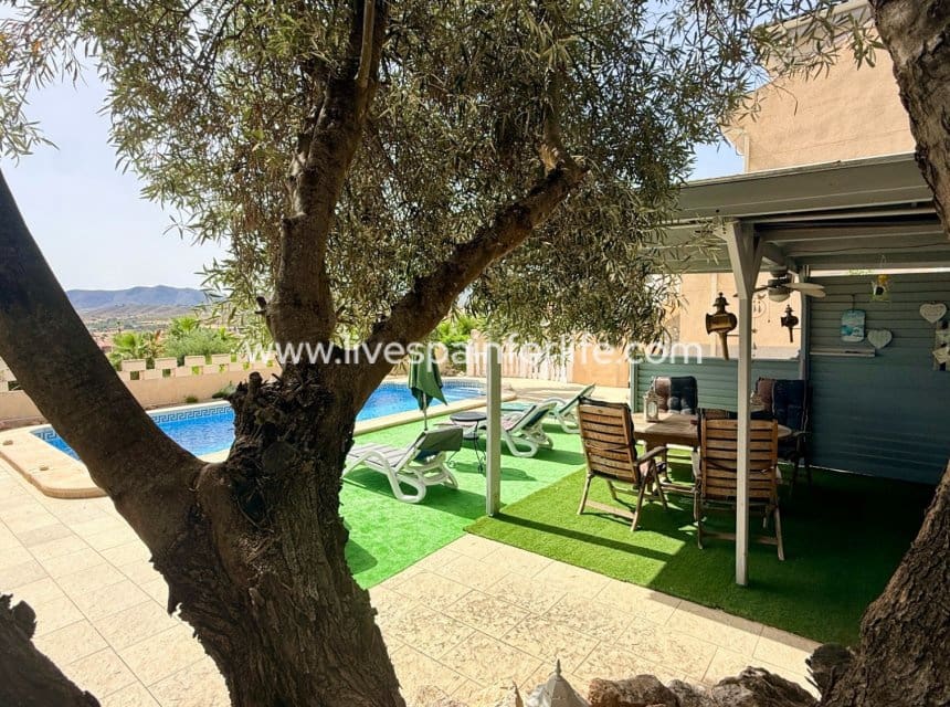 7 bedroom Villa for sale in Hondon de las Nieves with pool garage - € 399,950 (Ref: 10140282)
