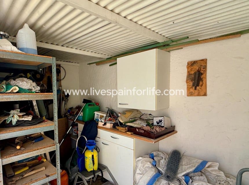 7 bedroom Villa for sale in Hondon de las Nieves with pool garage - € 399,950 (Ref: 10140282)
