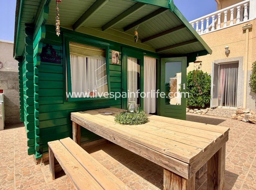 7 bedroom Villa for sale in Hondon de las Nieves with pool garage - € 399,950 (Ref: 10140282)