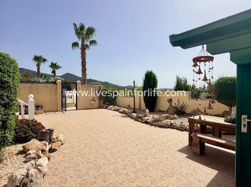 7 bedroom Villa for sale in Hondon de las Nieves with pool garage - € 399,950 (Ref: 10140282)