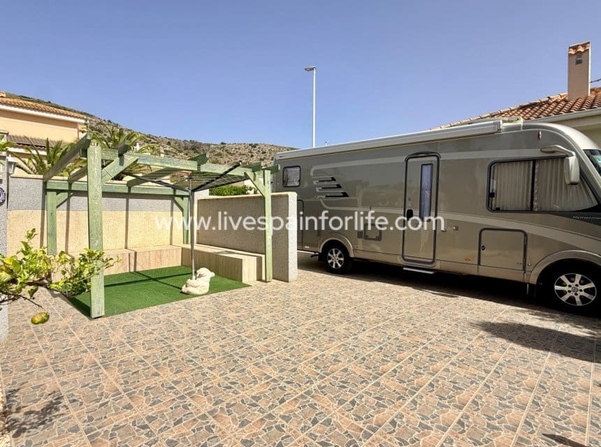 7 bedroom Villa for sale in Hondon de las Nieves with pool garage - € 399,950 (Ref: 10140282)