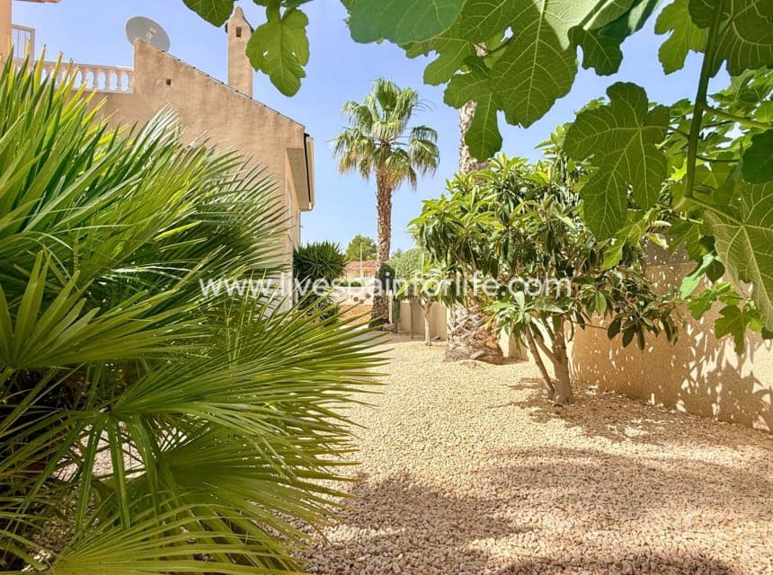 7 bedroom Villa for sale in Hondon de las Nieves with pool garage - € 399,950 (Ref: 10140282)