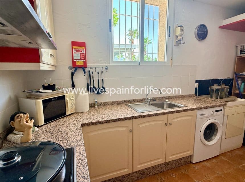 7 bedroom Villa for sale in Hondon de las Nieves with pool garage - € 399,950 (Ref: 10140282)