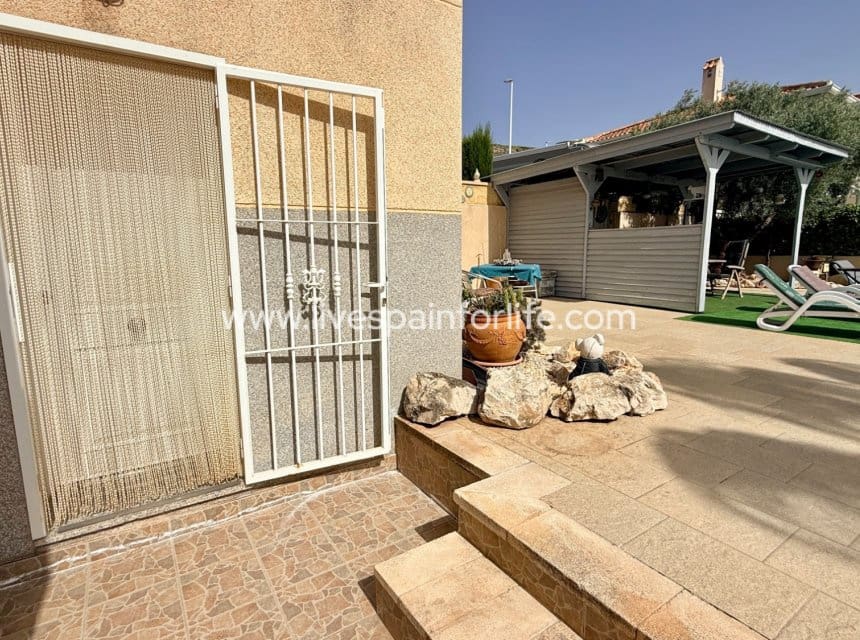 7 bedroom Villa for sale in Hondon de las Nieves with pool garage - € 399,950 (Ref: 10140282)