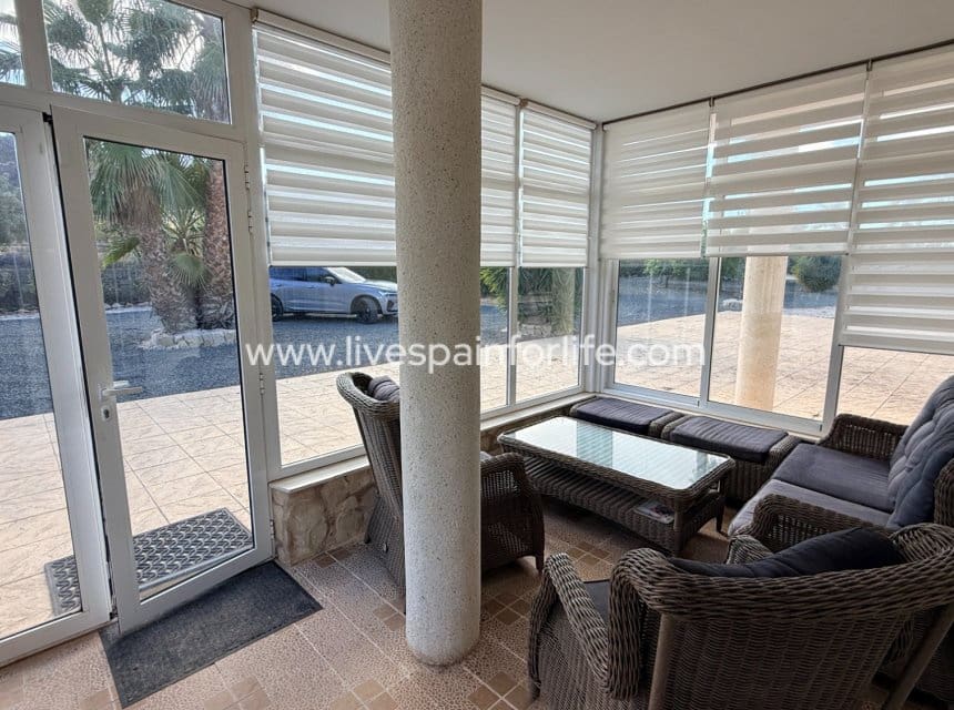3 soverom Villa til salgs i Hondon de las Nieves med svømmebasseng garasje - € 450 000 (Ref: 10140285)
