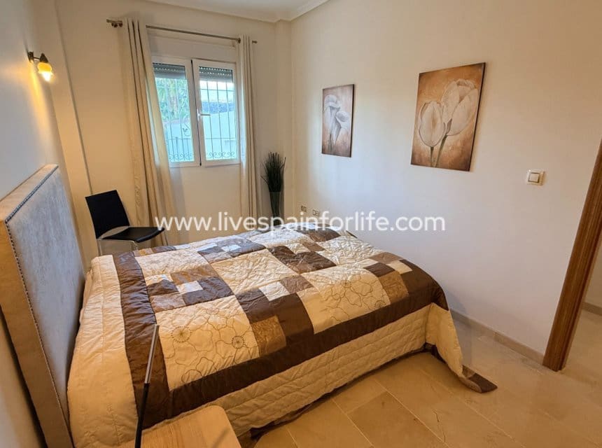 3 soverom Villa til salgs i Hondon de las Nieves med svømmebasseng garasje - € 450 000 (Ref: 10140285)