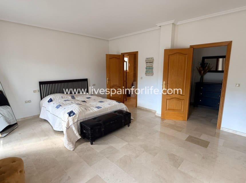 3 soverom Villa til salgs i Hondon de las Nieves med svømmebasseng garasje - € 450 000 (Ref: 10140285)