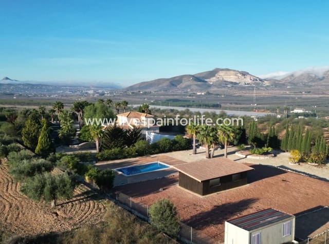 3 soverom Villa til salgs i Hondón de las Nieves med svømmebasseng garasje - € 450 000 (Ref: 10140285)