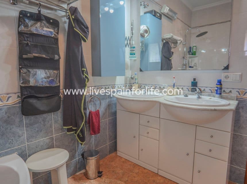 3 makuuhuone Maalaistalo myytävänä paikassa San Bartolome mukana uima-altaan - 350 000 € (Ref: 10144712)