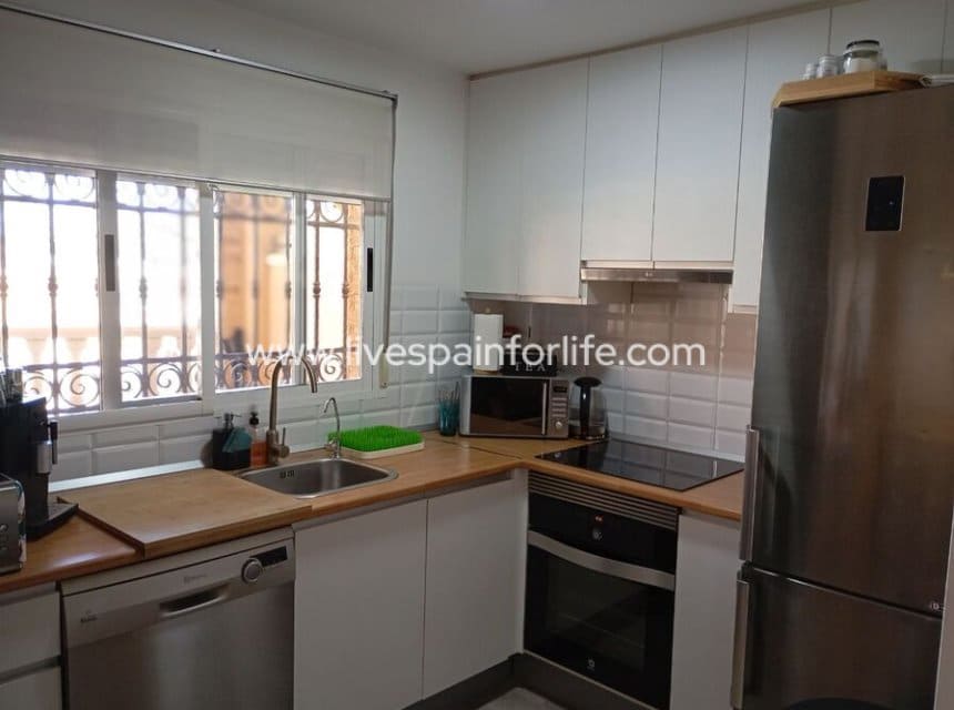 2 bedroom Townhouse for sale in Guardamar del Segura with pool garage - € 269,000 (Ref: 10144714)
