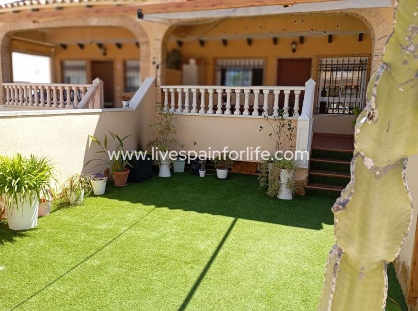 2 bedroom Townhouse for sale in Guardamar del Segura with pool garage - € 269,000 (Ref: 10144714)