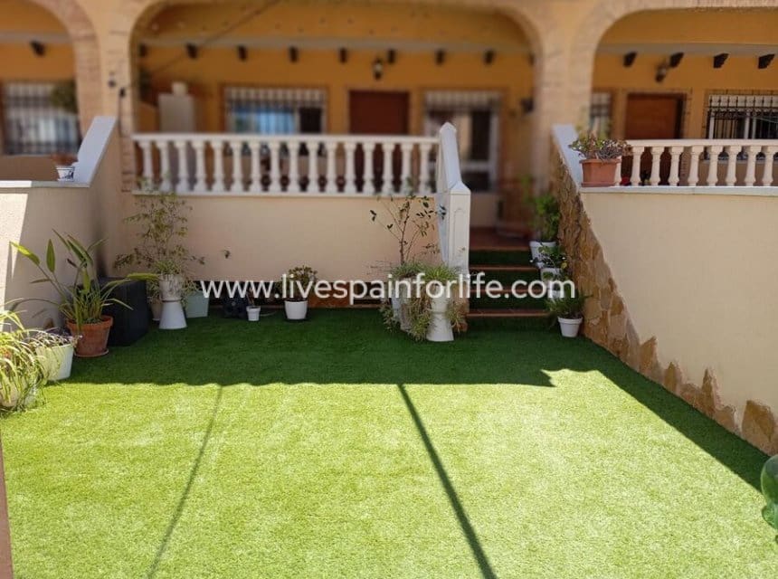2 bedroom Townhouse for sale in Guardamar del Segura with pool garage - € 269,000 (Ref: 10144714)