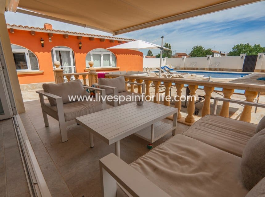 6 soverom Villa til salgs i Heredades med svømmebasseng garasje - € 595 000 (Ref: 10144727)