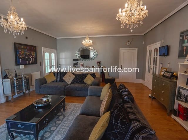 6 soverom Villa til salgs i Heredades, Almoradí med svømmebasseng garasje - € 595 000 (Ref: 10144727)