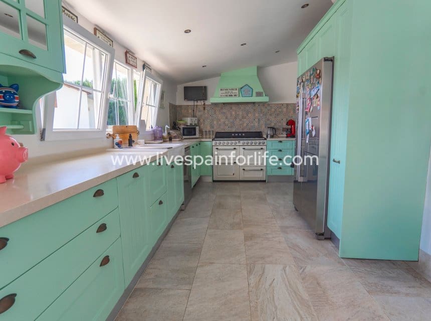 6 soverom Villa til salgs i Heredades med svømmebasseng garasje - € 595 000 (Ref: 10144727)